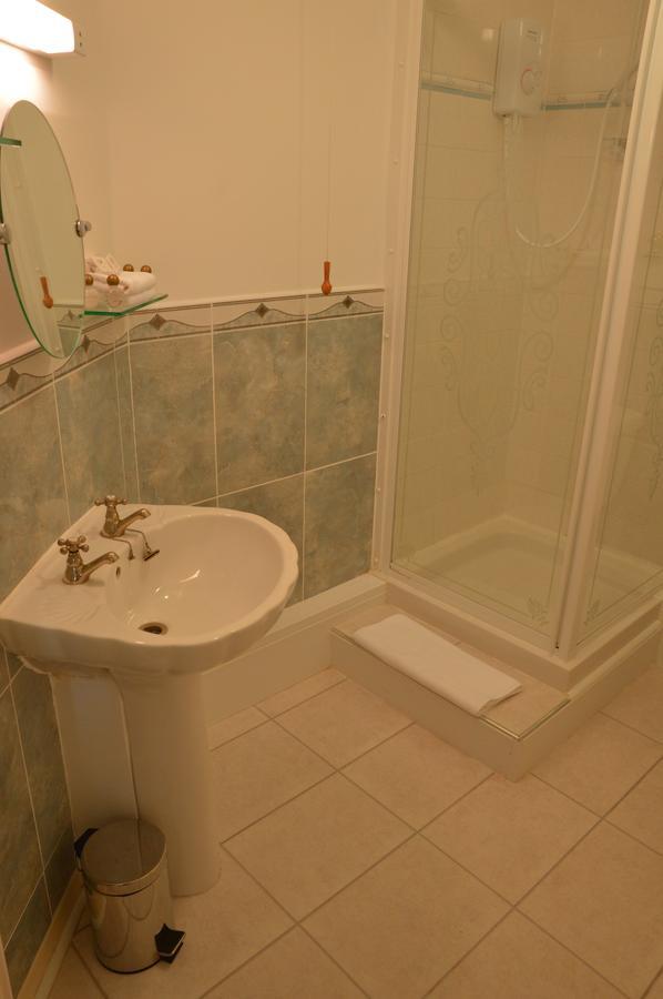 Bryn Hebog Bed & Breakfast Carmarthen Exterior photo